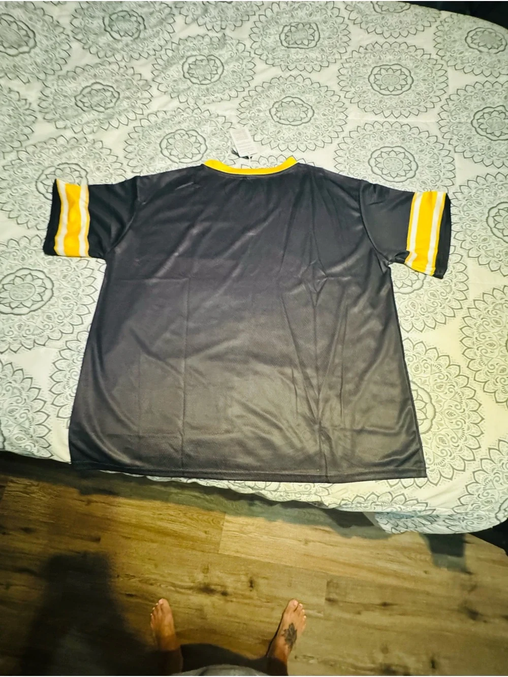 Steelers Women’s Black & Gold Football Tee